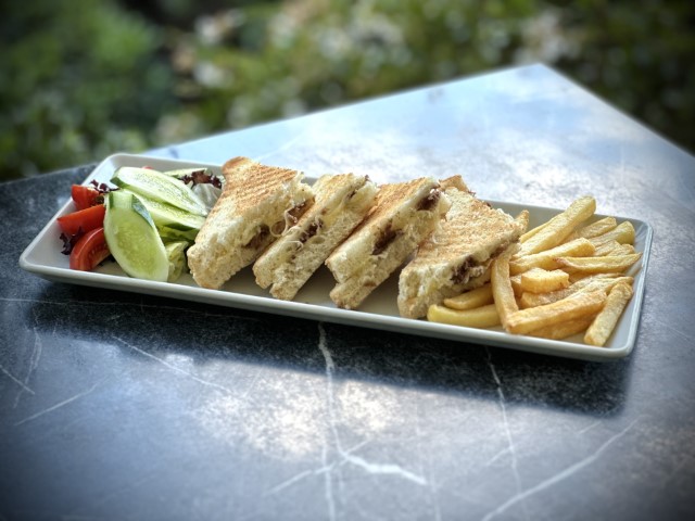 Kavurmalı Tost